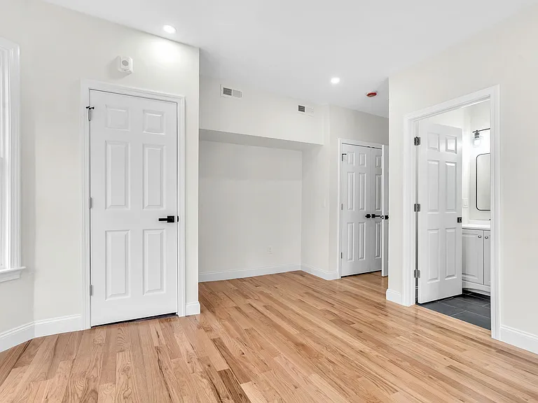 23 Pleasant St #2 — Photo 9