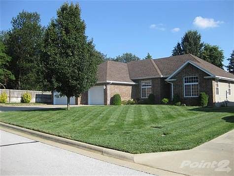 Welcome to 2410 W. Cardinal St.  Notice the area to the left (east) and the privacy it provides.
