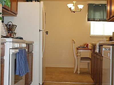 3rd image of 5315 Perez Dr APT A