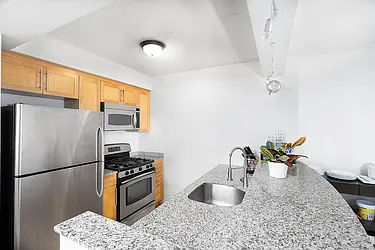 Rented by Peter Meskouris LREB