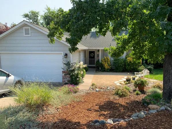 523 Brock Dr, Redding, CA 96003