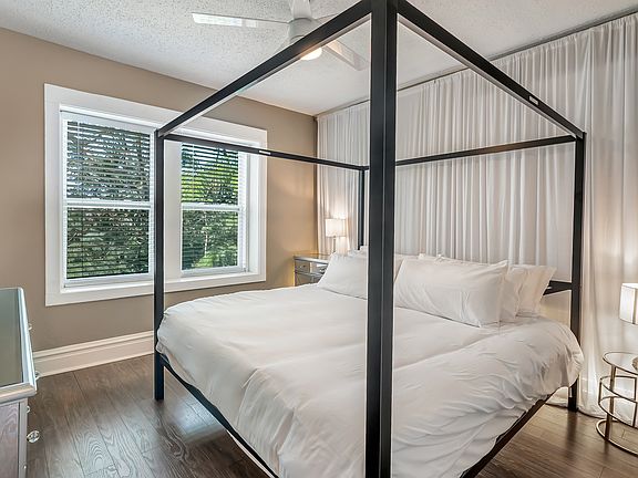 4th image of 4207 Swan Ave #2E