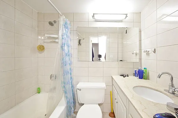 Rented by Zumper Inc | media 79