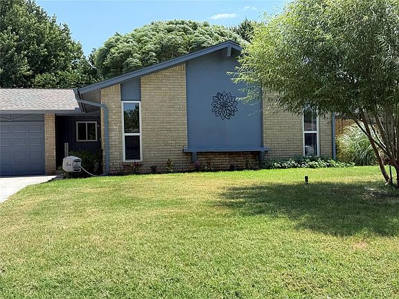 4th image of 725 Ranchoak Dr