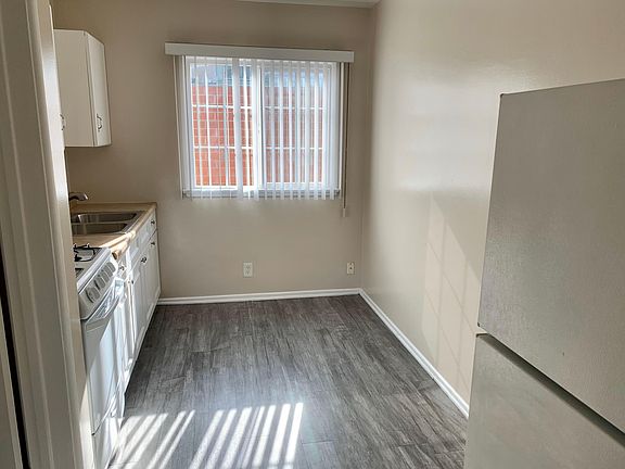 4th image of 11160 Massachusetts Ave APT 4