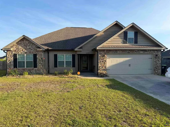 605 Charlestown Way, Bonaire, GA 31005
