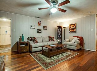 9730 Robin Hill Ln, Dallas, TX 75238
