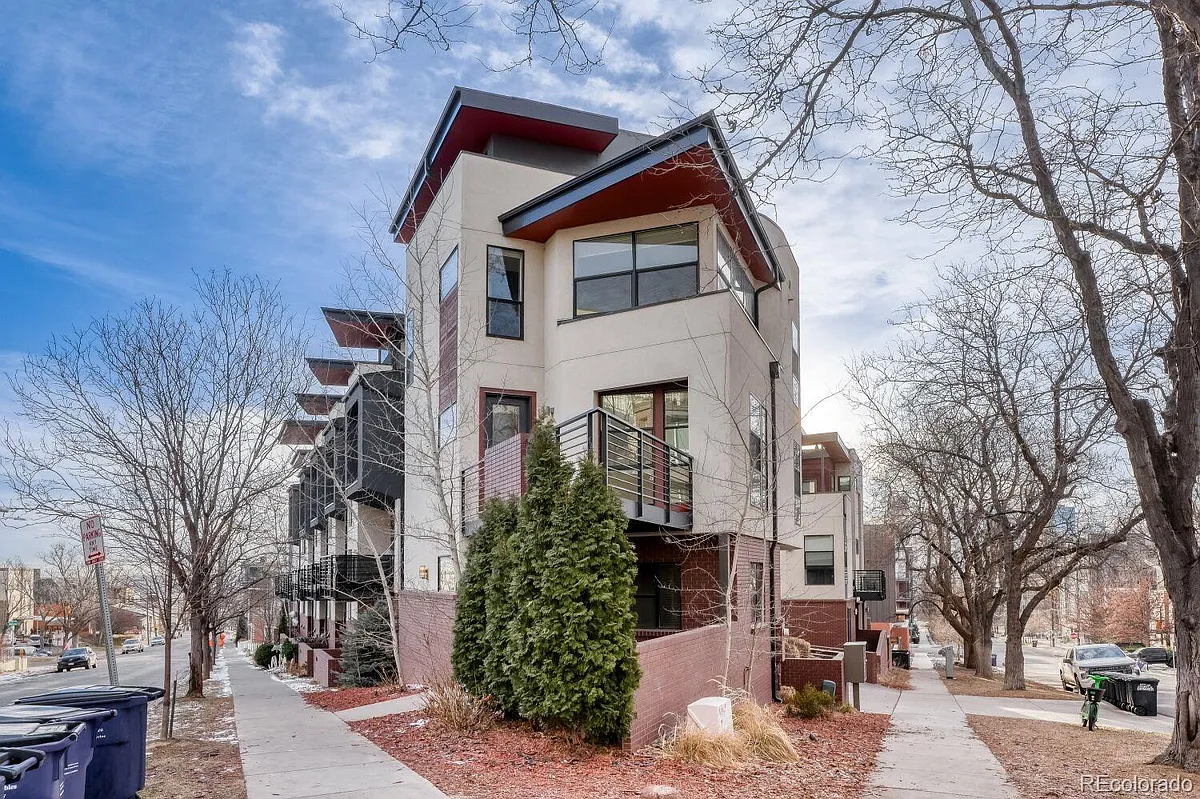 Building Photo - 1890 W 32nd Ave