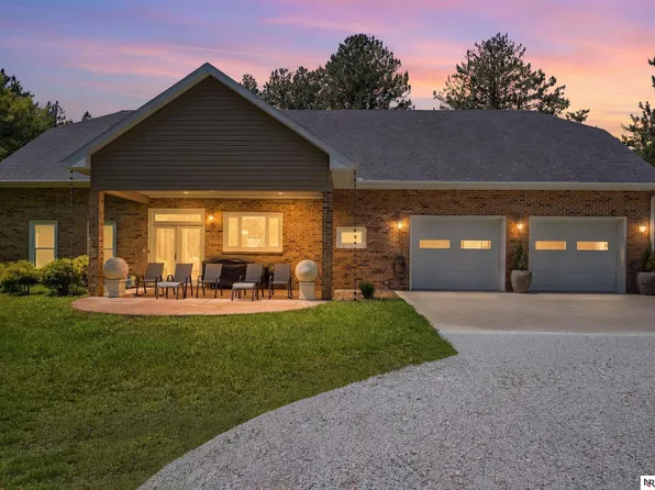 195 N 148th St, Lincoln, NE 68527