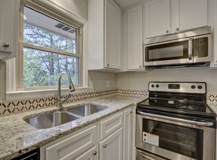 100 Neola Ln, College Park, GA 30349