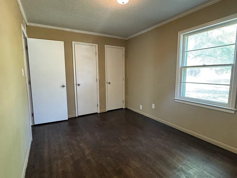 626 S Barlow St — Photo 9