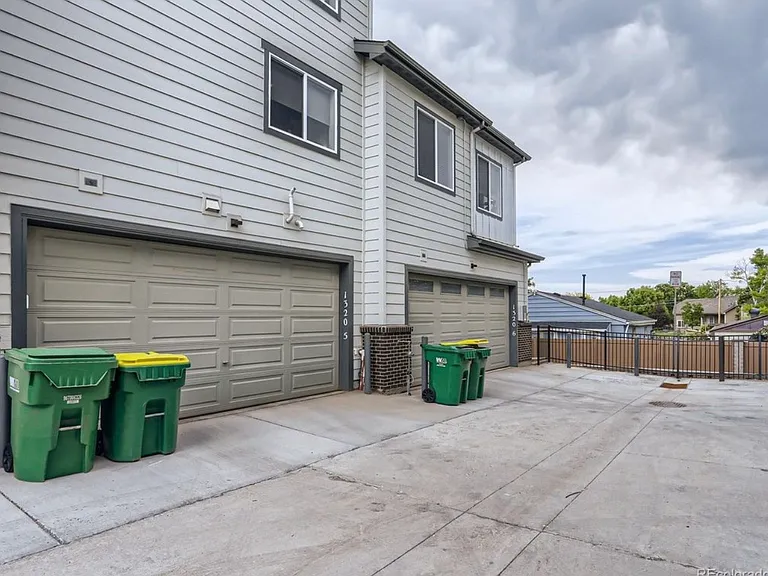 1320 Hoyt St #5 — Photo 22