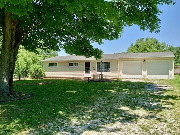 3153 Polly Rd, Ravenna, OH 44266