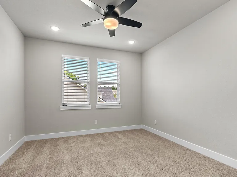 4318 Peachtree Ln — Photo 28