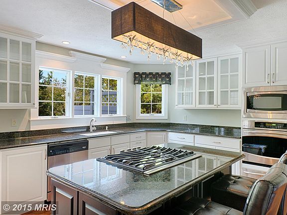 2nd image of 1116 Glastonbury Way