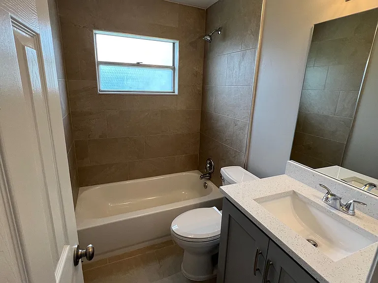 1887 Breezy Ln — Photo 6