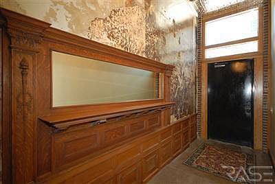 4th image of 220-222 S Phillips Ave