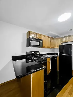 Rented by Metropolitan Property Group | media 5