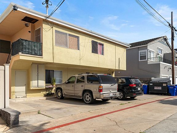 4th image of 830 E Ave