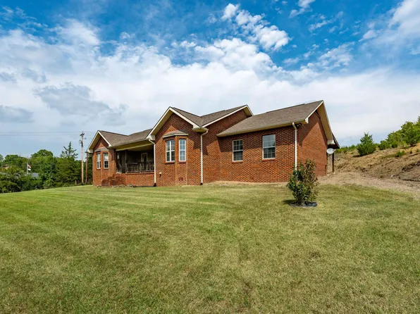 588 Packing House Rd, Kingsport, TN 37660