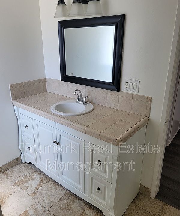 1st image of 210 W Tujunga Ave APT 24