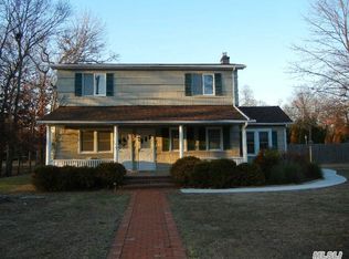 101 River Rd, Great River, NY 11739