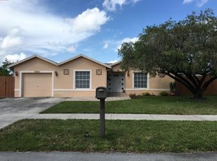 19131 NW 61st Ave, Hialeah, FL 33015