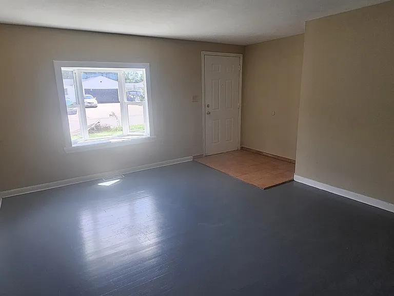 3186 Penfield Rd — Photo 7