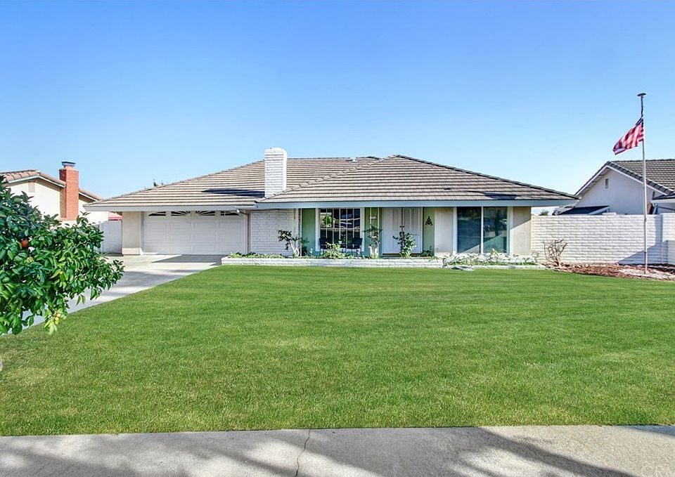 1st image of 9135 Alta Loma Dr