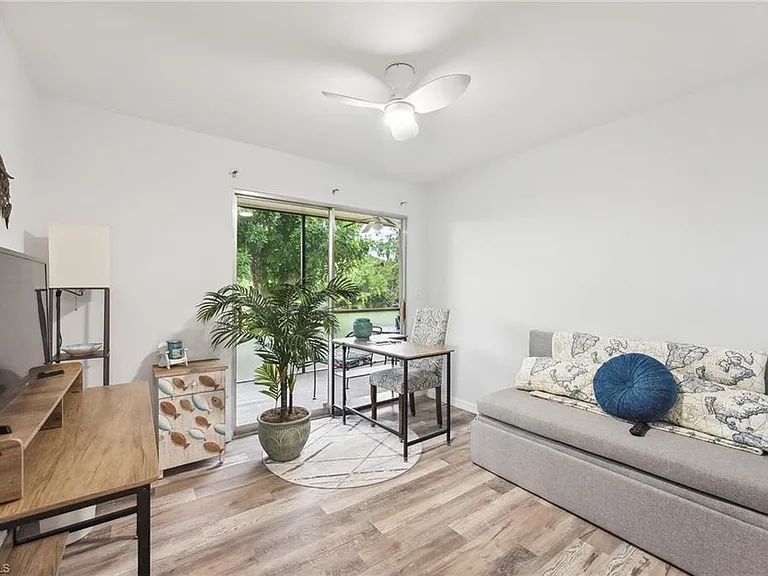 8081 S Woods Cir #10 — Photo 10
