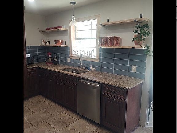 3rd image of 12126 Lancewood Dr