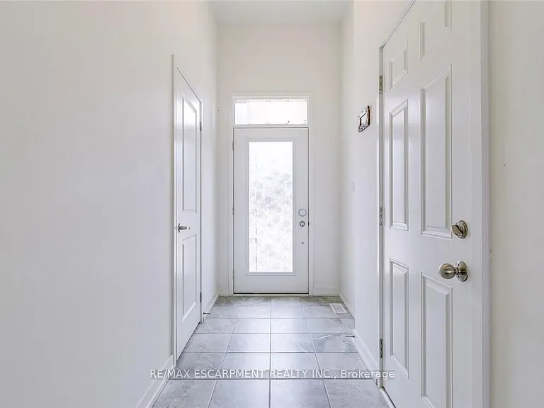 209 Fowley Dr — Photo 5