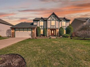 14357 Crystal Creek Dr, Strongsville, OH 44136