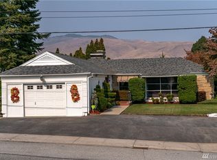 2102 Avenida Way, Wenatchee, WA 98801