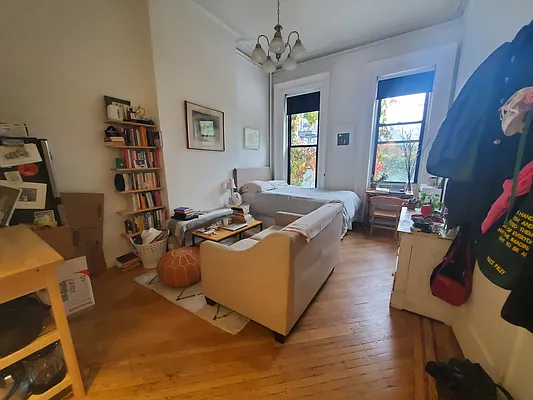 Rented by BLS Realty | media 2