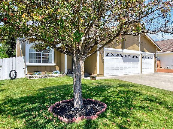 5th image of 2713 White Alder Ct
