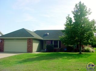 6525 SW Wentley Ln, Topeka, KS 66614