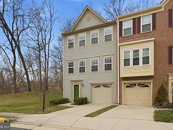 3rd image of 7730 Shadowcreek Ter