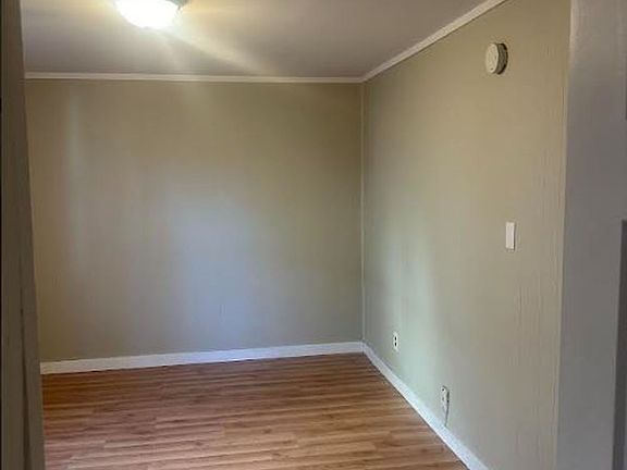 4th image of 2214 California St NE Unit 1