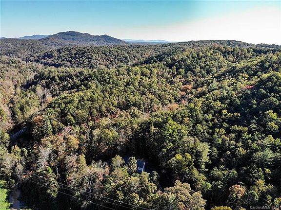 5th image of 429 Island Creek Rd
