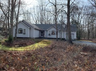239 Washington Dr, Hawley, PA