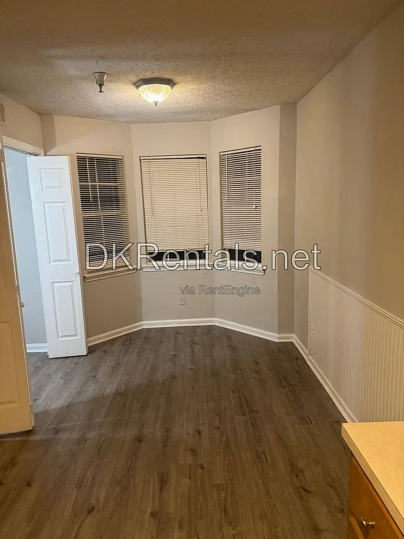 2 bed, 2.5 bath, $1,295 — Photo 2