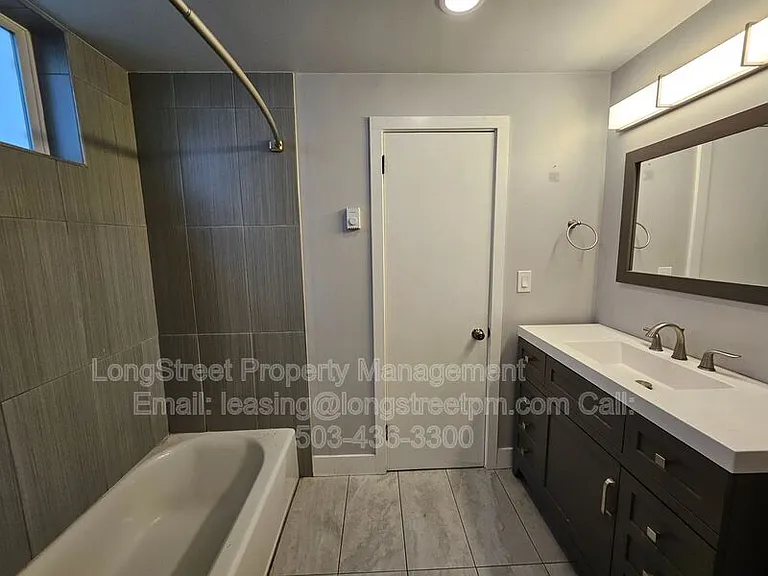 1734 SW Market St — Photo 18