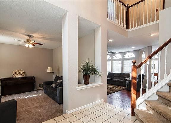 3rd image of 4318 Sarasota Ln