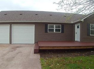 1212 S Prospect St, Gallatin, MO 64640