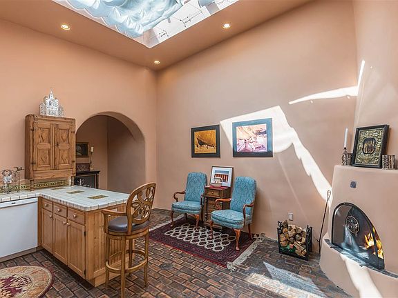 4th image of 423 W San Francisco St APT 2
