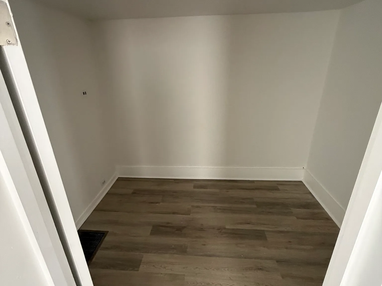 2 bed, 1015 sqft, $1,300 — Photo 4