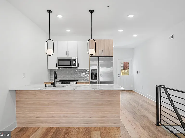 1216 N 28th St #1 — Photo 11