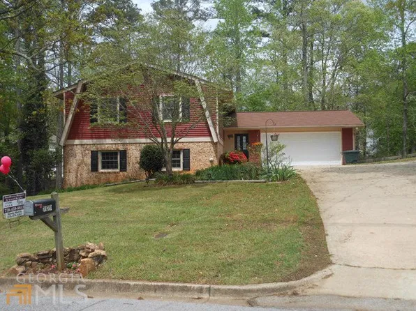 709 N Lakeshore Dr, Carrollton, GA 30117