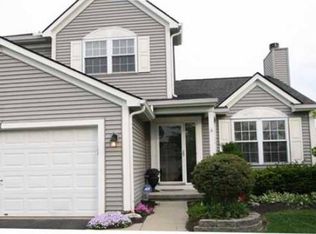 81 Brooksedge Dr E, Pataskala, OH